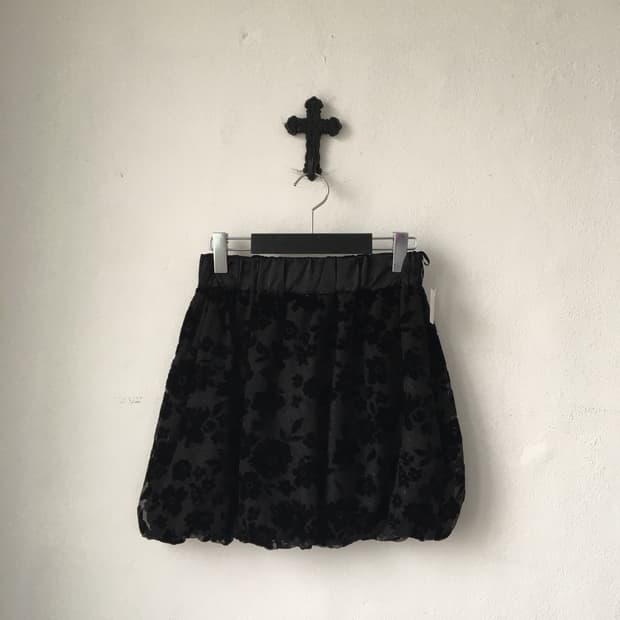 Velvet pattern balloon fit skirt