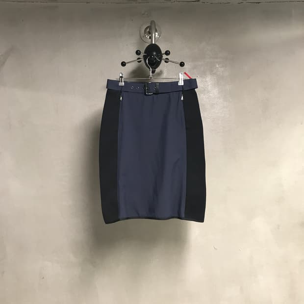 프라다 네이비 미디 스커트 40