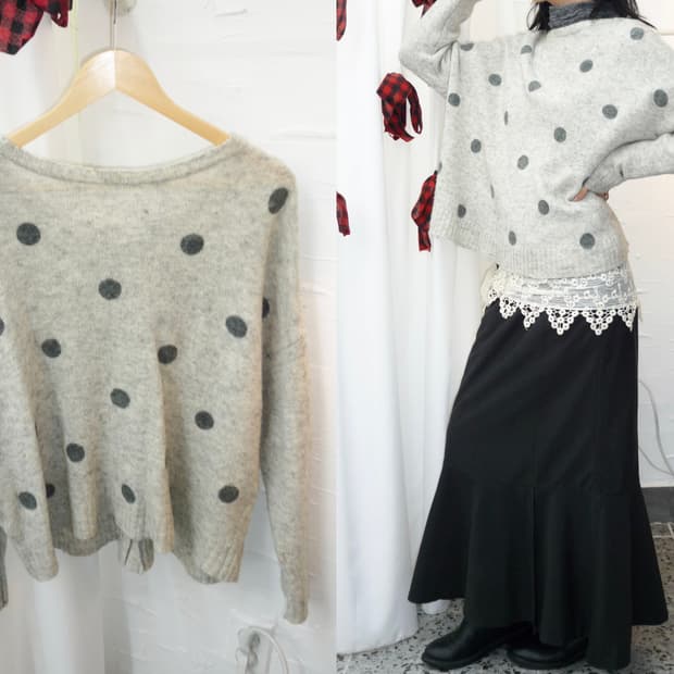 dot pattern back buttons knit