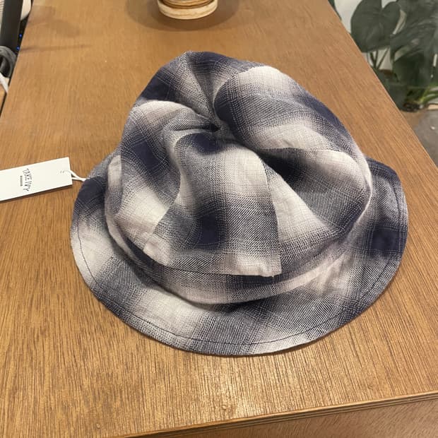 holk hombre check bucket hat