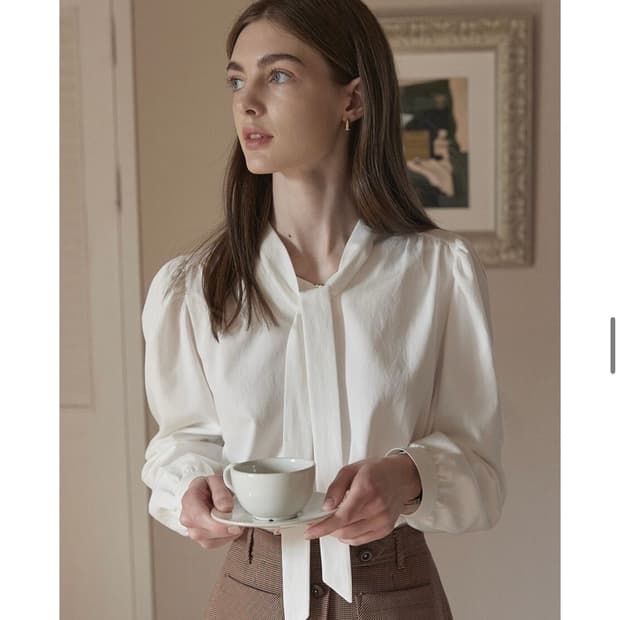 논로컬 타이 블라우스