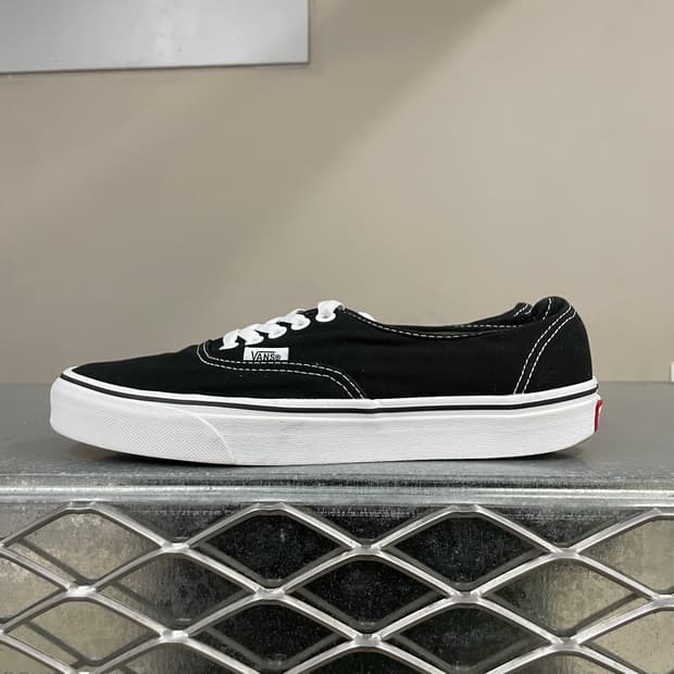 반스 어센틱 블랙 화이트 265