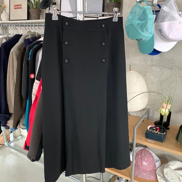 꼼데가르송 트리콧 버튼 디테일 스커트