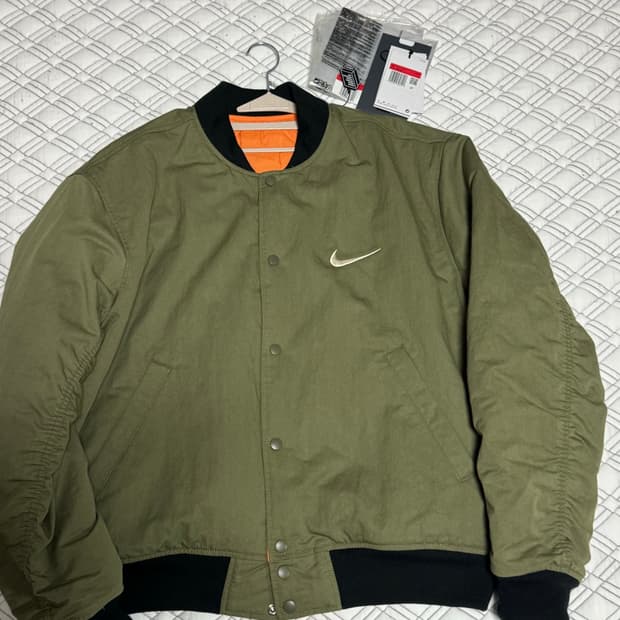 나이키스투시리버시블자켓팝니당