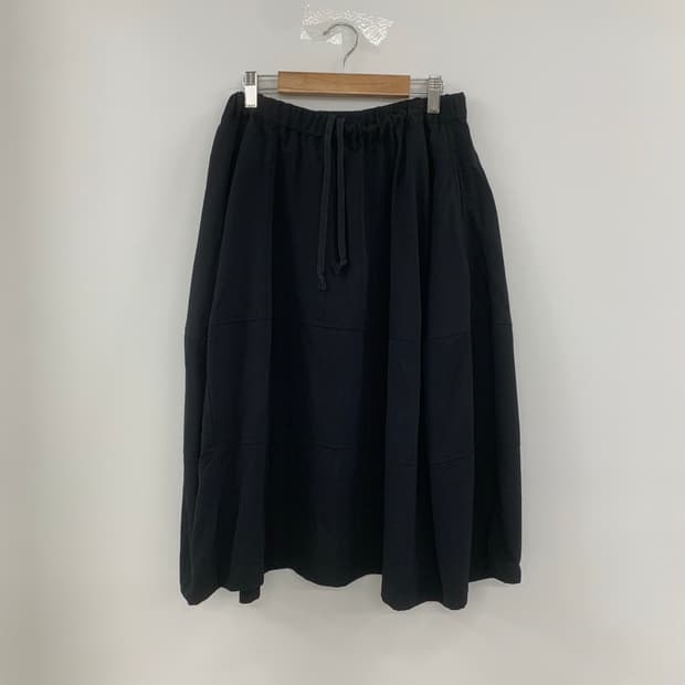 꼼데가르송 스커트