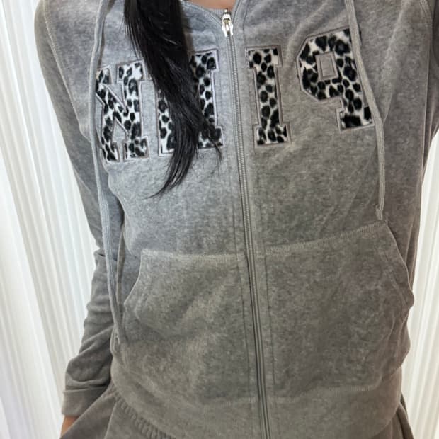 빅토리아 시크릿 그레이 레오파드 벨벳 후드집업