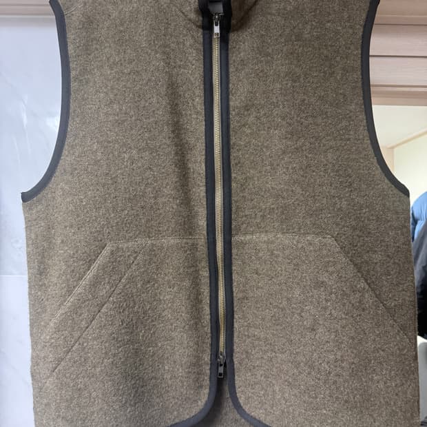 MHL 울 플리스 베스트 L사이즈 판매