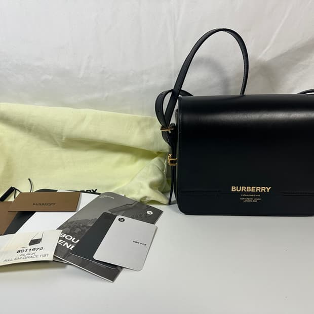 버버리 그레이스백 블랙 (OS)