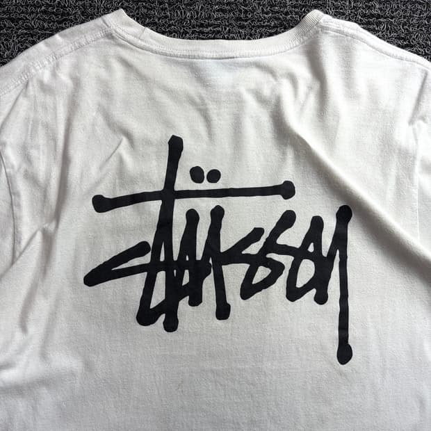 스투시 빅로고 베이직 미니멀 반팔티 3137