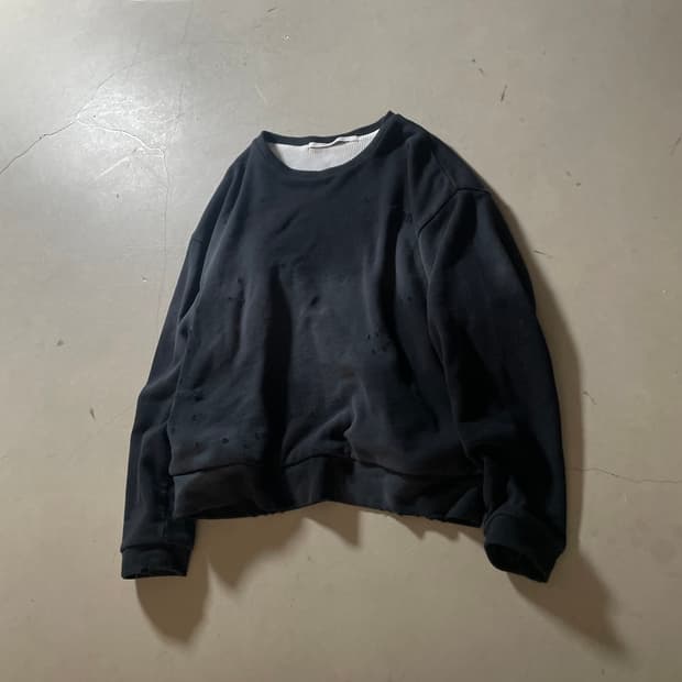 저널스탠다드 TRISECT2  Distressed 스웻셔츠