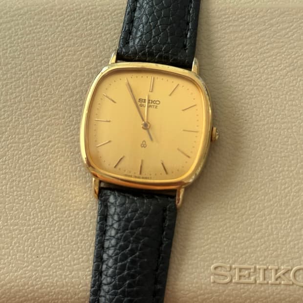 Seiko 세이코 쿼츠 클래식 스퀘어 골드 1980