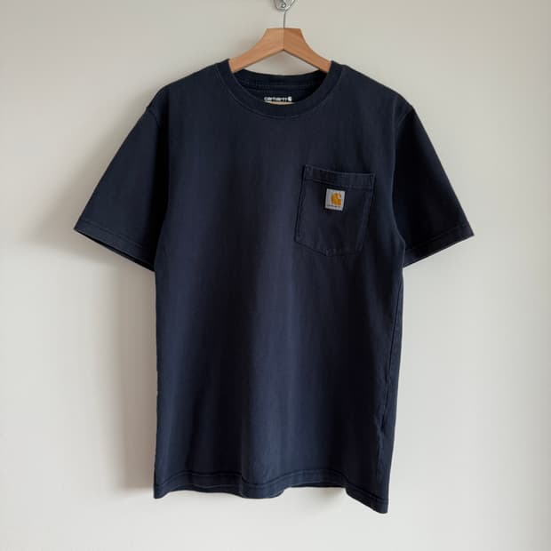 칼하트(Carhartt) 포켓 반팔티셔츠