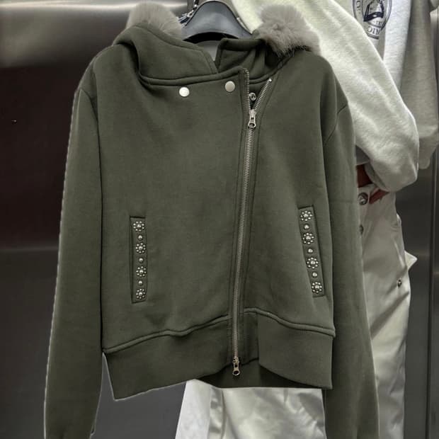 스터드 퍼 후드집업 (카키)