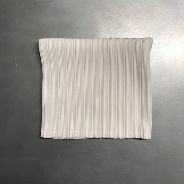 이세이 미야케 플리츠 플리즈 넥워머