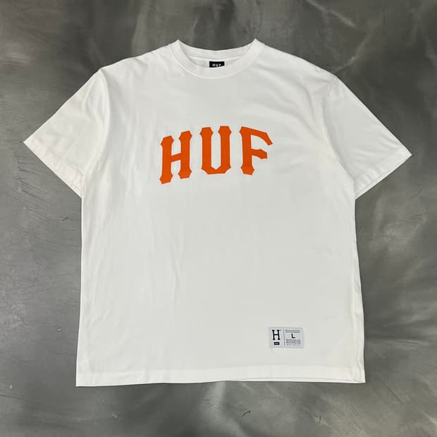  허프 로고 반팔티 y16370
