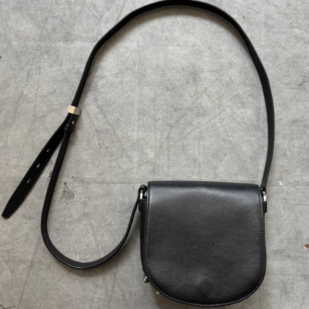 Alexander Wang 알렉산더왕 블랙 리아 스터드 크로스백