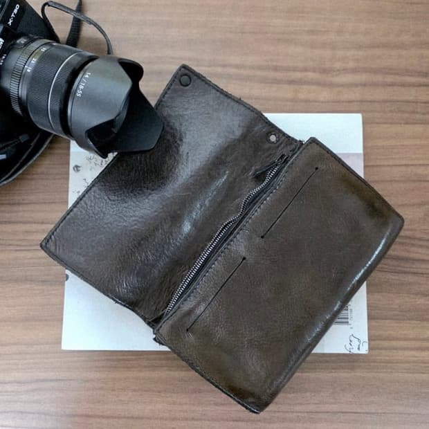 Incarnation horse leather wallet
