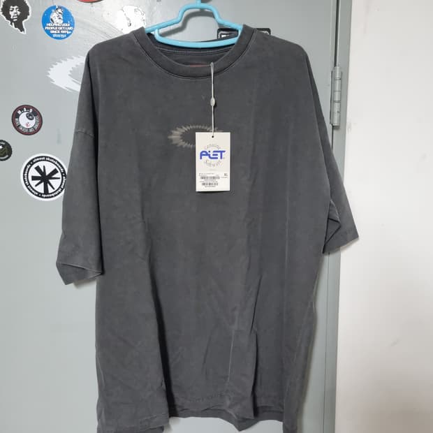 오클리 x 피에트 메탈 2.0 티셔츠