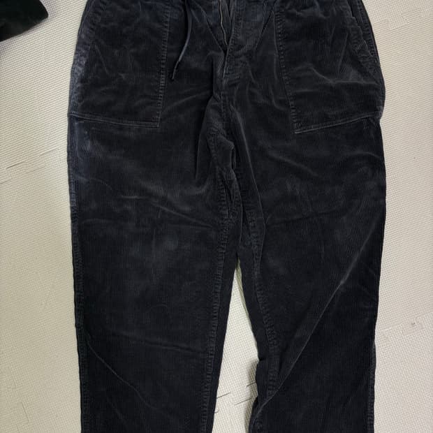 그라미치 코듀로이 팬츠 차콜