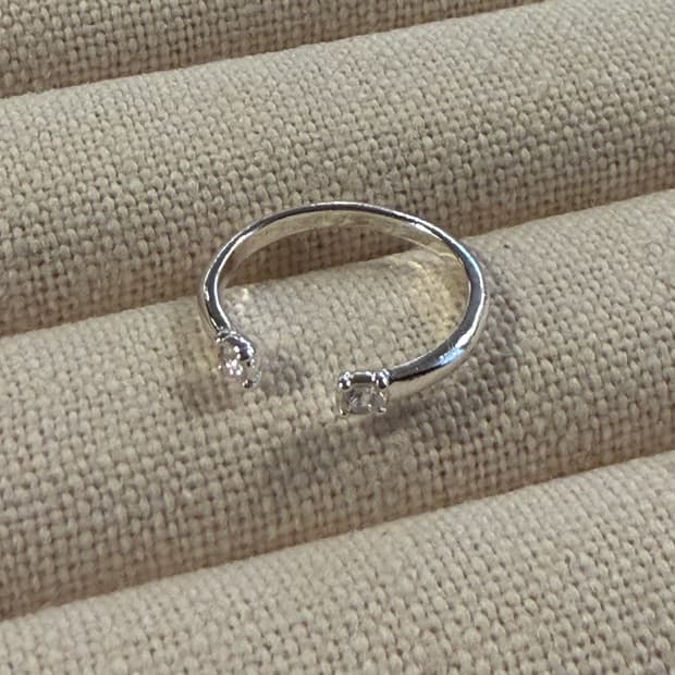새상품 여성 신주 은도금 오픈큐빅 반지