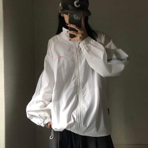 리복 화이트 오버핏 바람막이