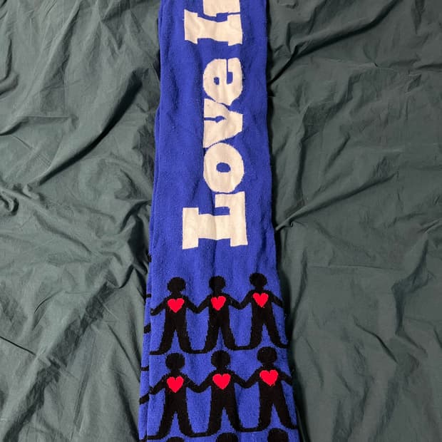 사운즈굿 love in us all 머플러