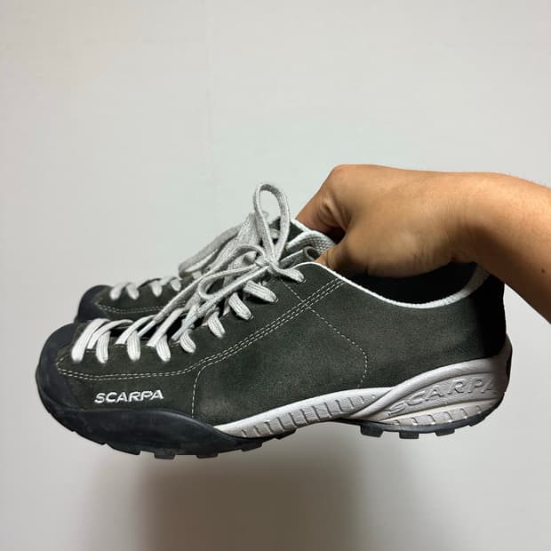 스카르파 모히또 카키 270