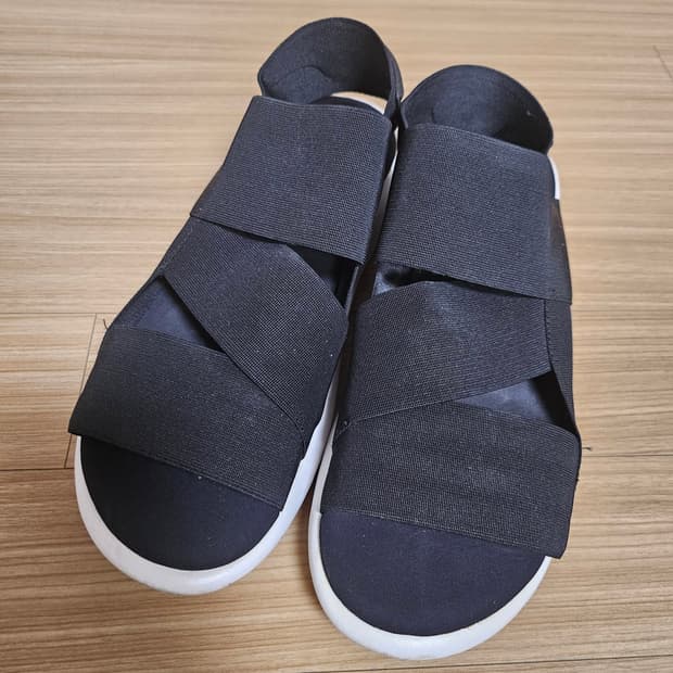 Y-3 요지 야마모토 블랙 샌들 275