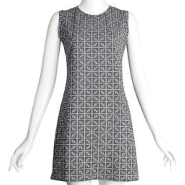 정품 FENDI 펜디 FF 주카 슬리브리스 원피스 66