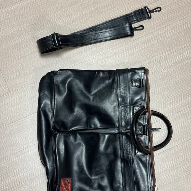 토이즈맥코이 헬멧백 블랙