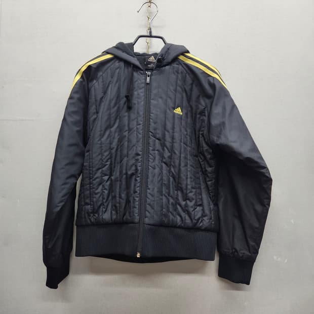 아디다스 오리지널 로고 삼선 퀄팅 크롭 점퍼 85(M)