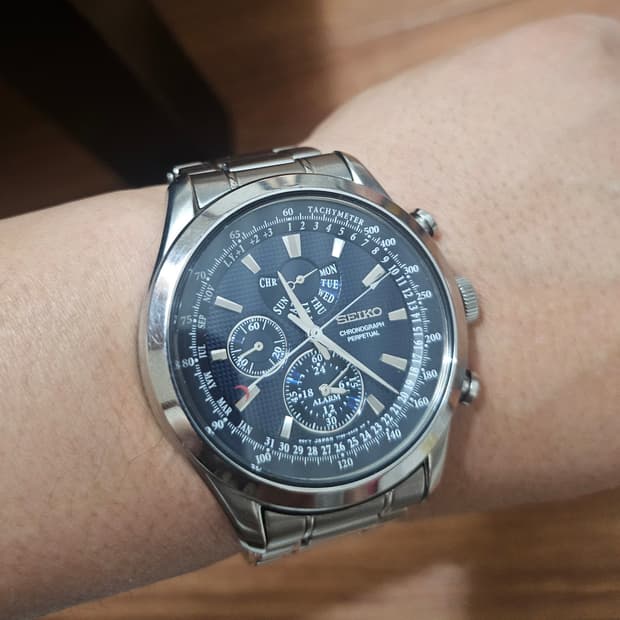세이코 퍼페추얼 시계