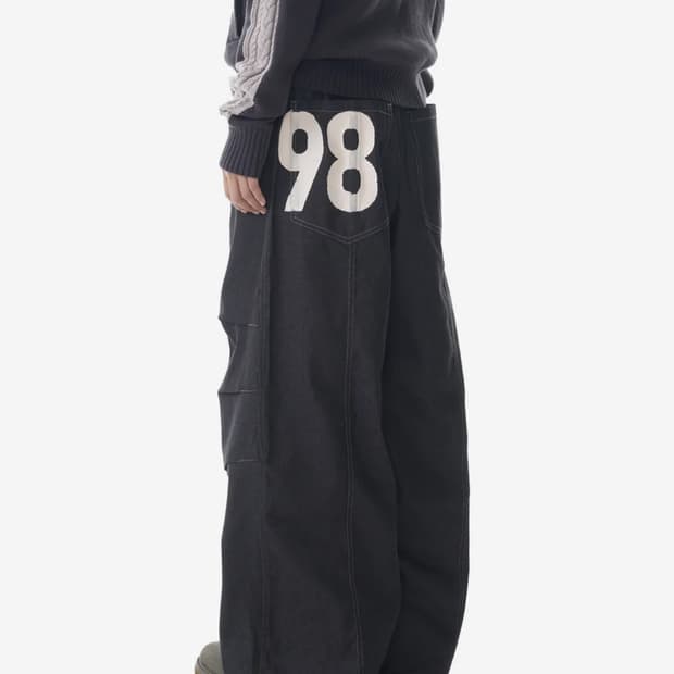 아캄 98 Printed Knee Pin-tuck Denim Pants