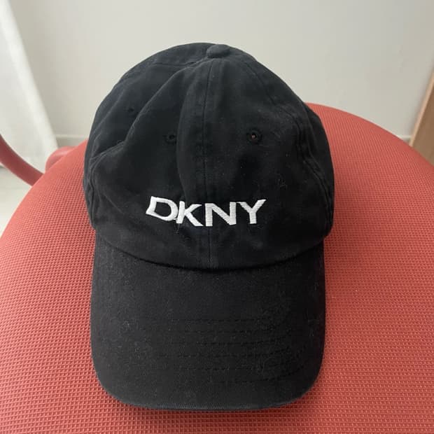 DKNY 빈티지 볼캡