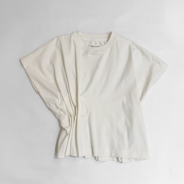 메종 마르지엘라 18SS 개더 디자인 슬리브리스 컷소우