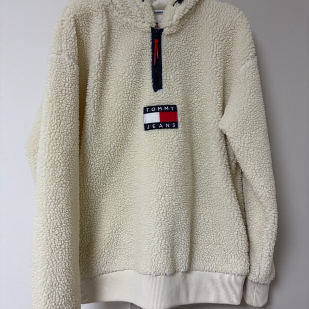 타미힐피거 셰르파 양털 하프집업