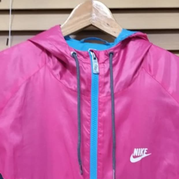 나이키 윈드러너바람막이 100사이즈 175/92A