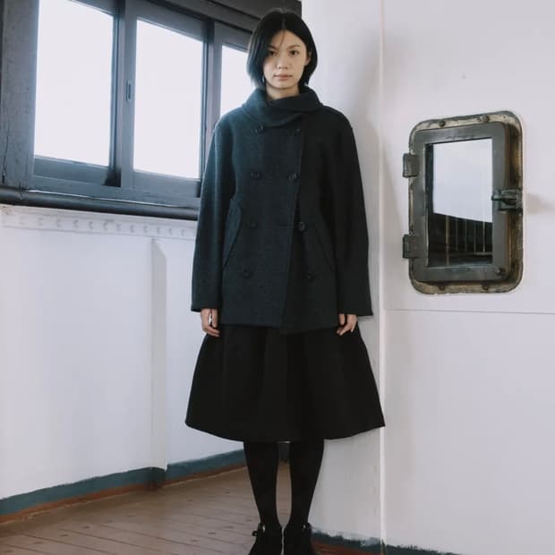 오헤시오 코트 차콜 색상 구합니다