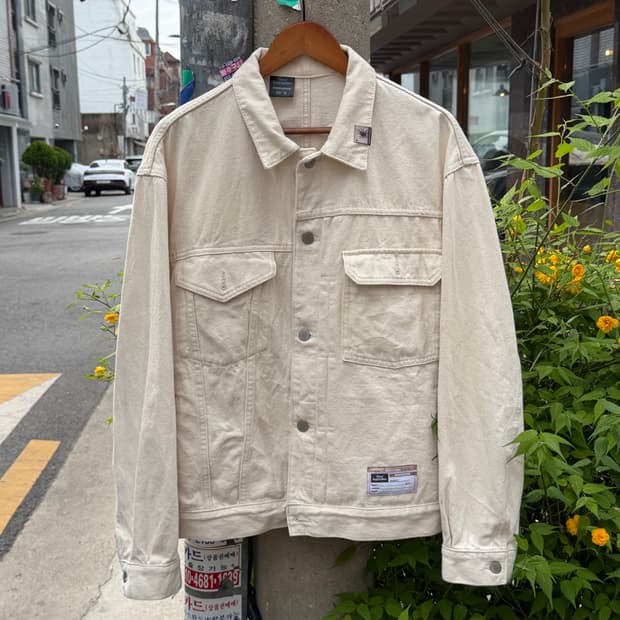 GU Cream Trucker Jacket Oversized Fit 