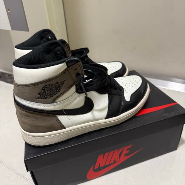 나이키 모카 하이 275