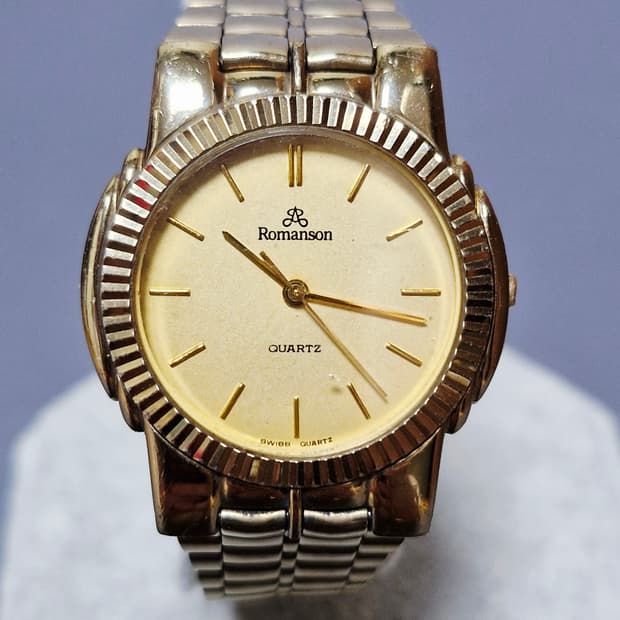 로만손 클래식 금장 쿼츠시계 