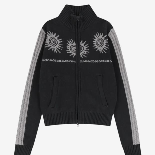 아캄 Sun Jacquard Zip-Up Sweater 차콜