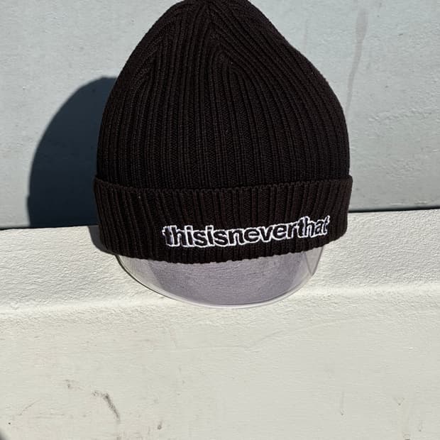 [F] 디스이즈네버댓 로고 블랙 비니 모자