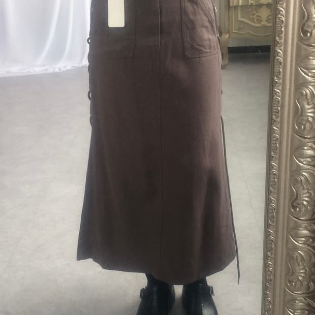 Side lace up point skirt