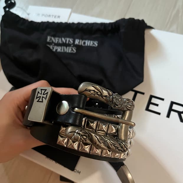 95) Enfants Riches Déprimés belt