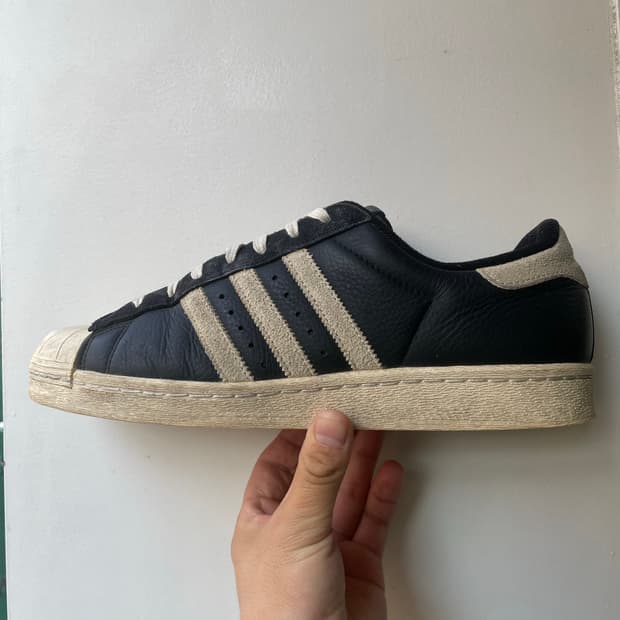 아디다스 슈퍼스타 82 블랙 화이트 290