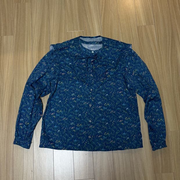 빔즈보이 프릴블라우스