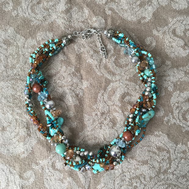 beads mixed necklace