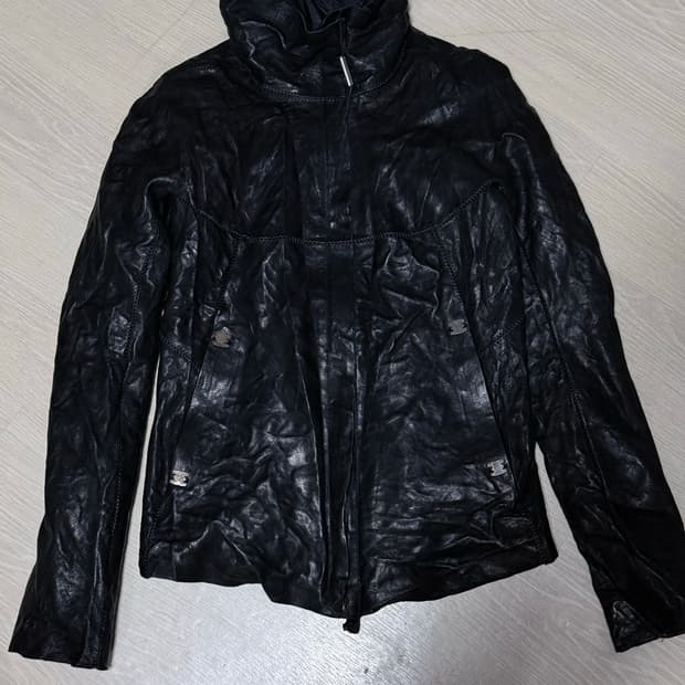 이삭 세럼 안드로이드 레더 자켓