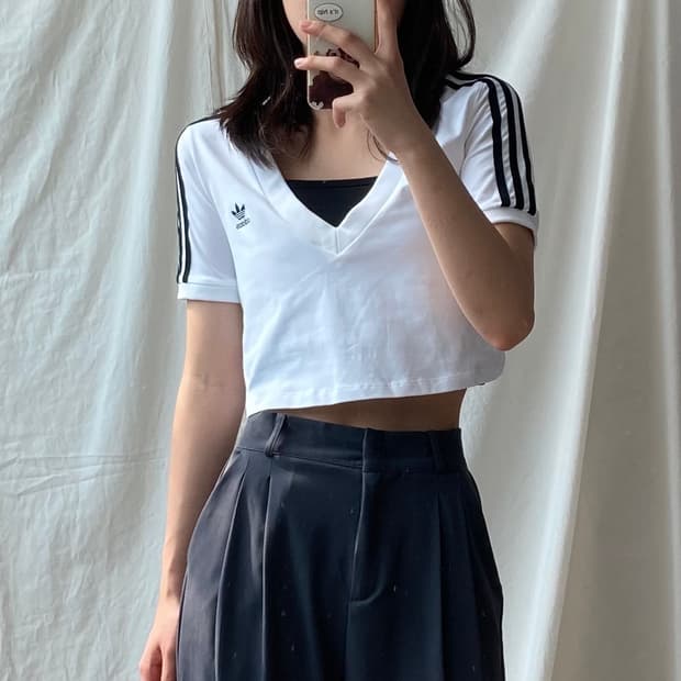 아디다스 크롭 반팔티
